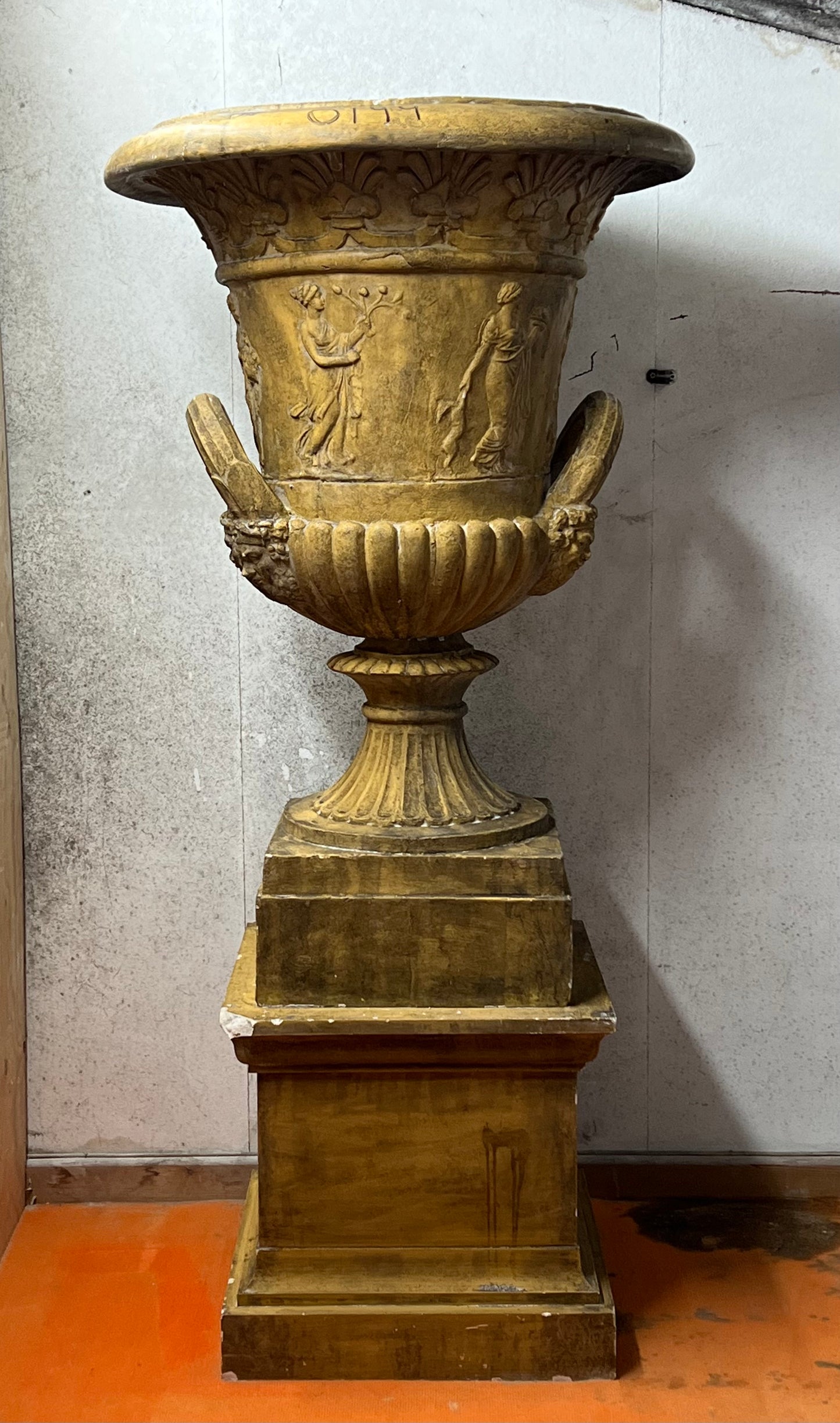 Urn
