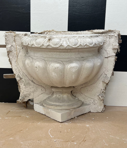 Urn